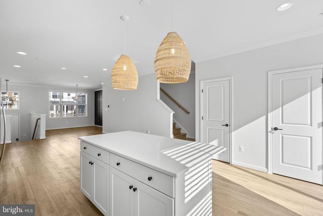 257 REDPOLL ALY, Clarksburg, MD 20871