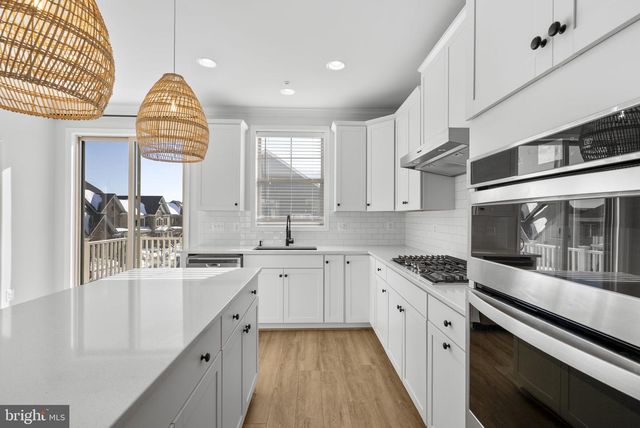 257 REDPOLL ALY, Clarksburg, MD 20871