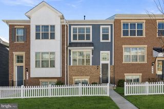 257 REDPOLL ALY, Clarksburg, MD 20871