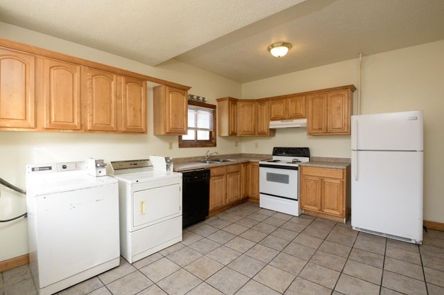 527 6th Avenue S, Saint Cloud, MN 56301