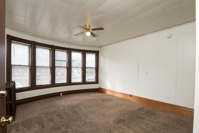 527 6th Avenue S, Saint Cloud, MN 56301