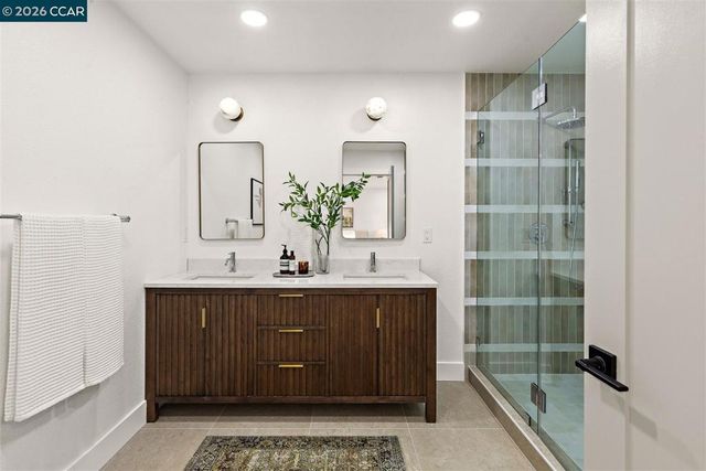 209 Farm Hill Ct, Danville, CA 94526