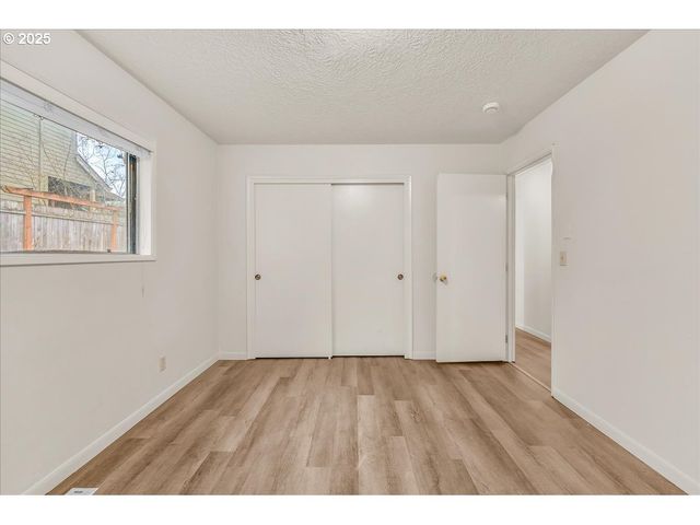 16570 Sw OAK St, Beaverton, OR 97007