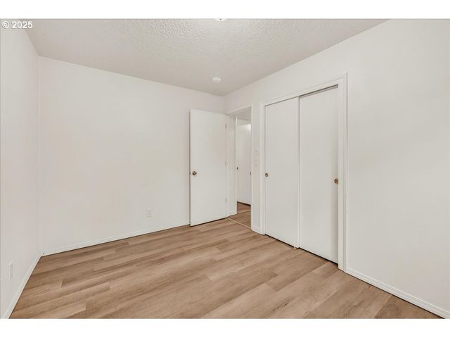 16570 Sw OAK St, Beaverton, OR 97007