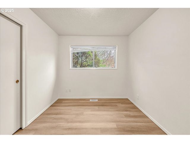 16570 Sw OAK St, Beaverton, OR 97007