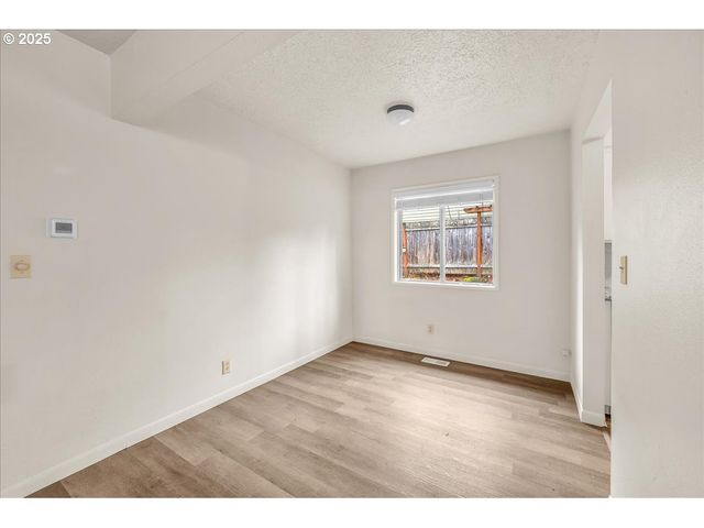 16570 Sw OAK St, Beaverton, OR 97007