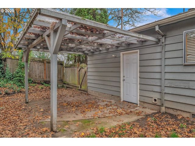 16570 Sw OAK St, Beaverton, OR 97007