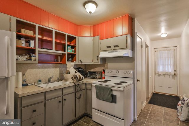 1225 MAIN ST, Hellertown, PA 18055