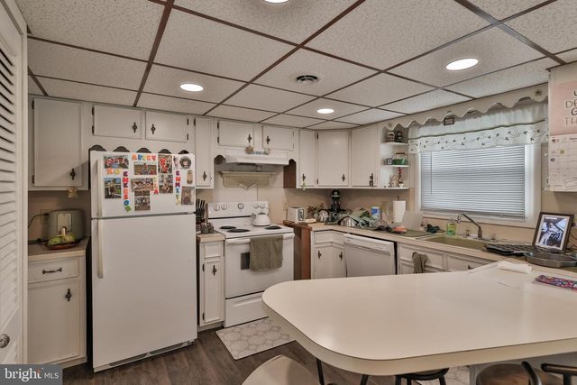 1225 MAIN ST, Hellertown, PA 18055