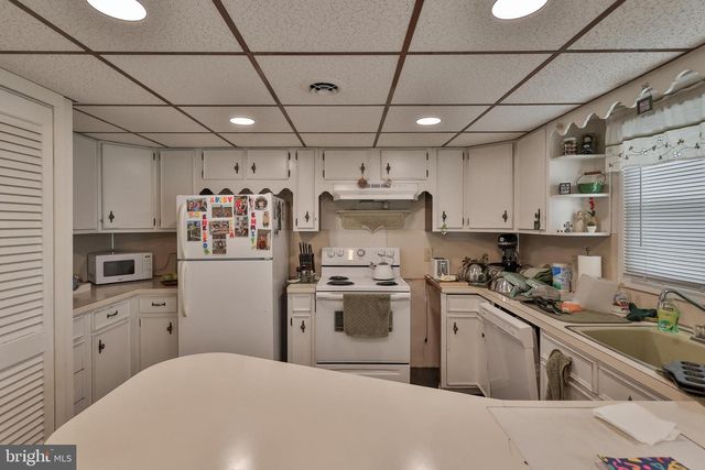 1225 MAIN ST, Hellertown, PA 18055