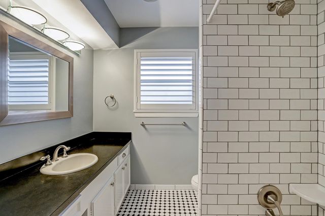2202 Robinhood, Houston, TX 77005