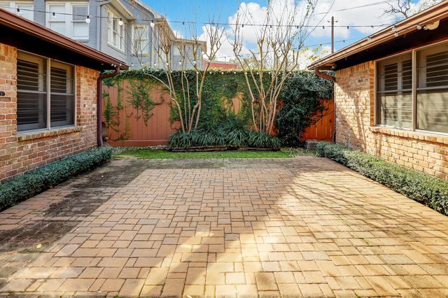 2202 Robinhood, Houston, TX 77005