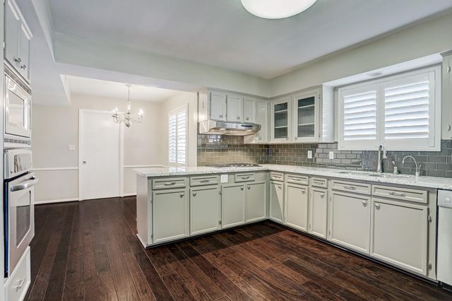 2202 Robinhood, Houston, TX 77005
