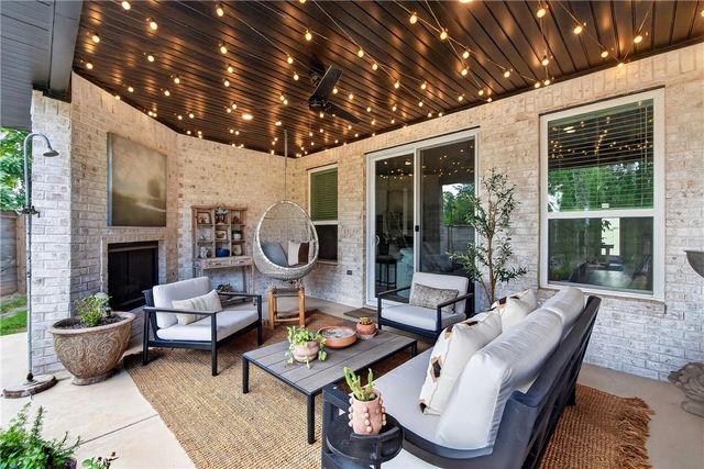 109 SW Autumn Hills Road, Bentonville, AR 72712