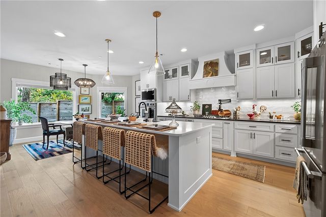 109 SW Autumn Hills Road, Bentonville, AR 72712