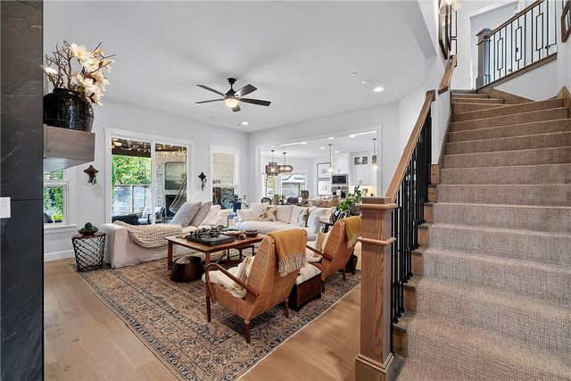 109 SW Autumn Hills Road, Bentonville, AR 72712
