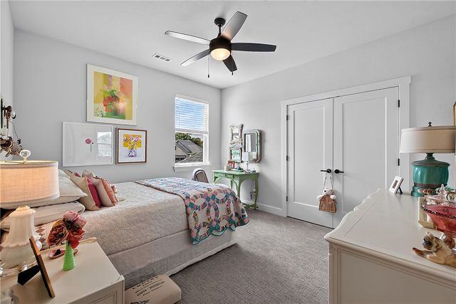 109 SW Autumn Hills Road, Bentonville, AR 72712