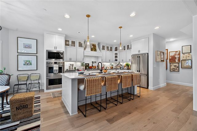 109 SW Autumn Hills Road, Bentonville, AR 72712