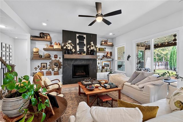 109 SW Autumn Hills Road, Bentonville, AR 72712