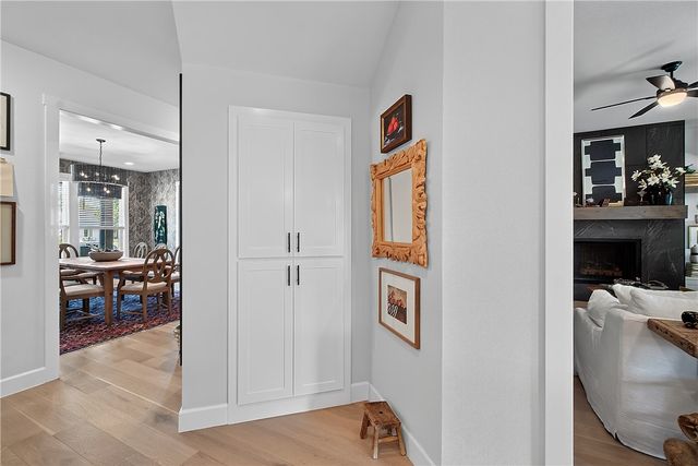 109 SW Autumn Hills Road, Bentonville, AR 72712