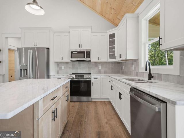 1521B Azure Lane, Ranger, GA 30734