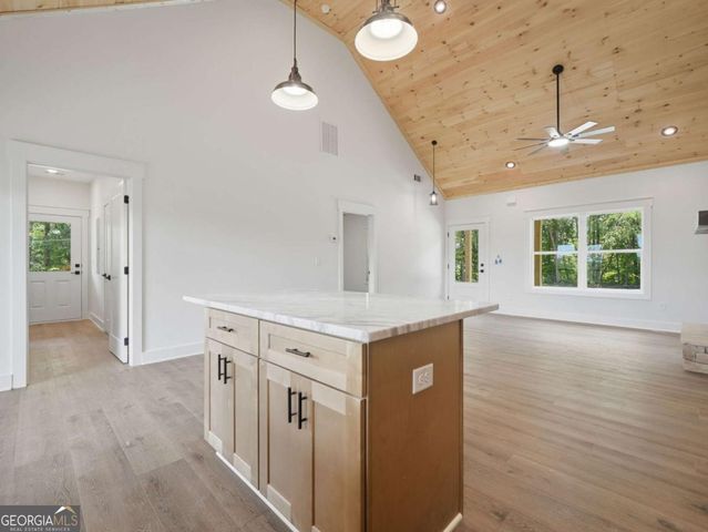 1521B Azure Lane, Ranger, GA 30734