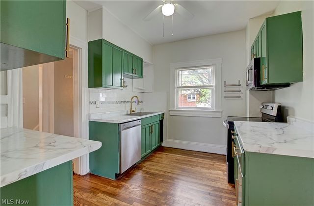 4096 W 160th Street, Cleveland, OH 44135