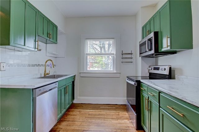 4096 W 160th Street, Cleveland, OH 44135