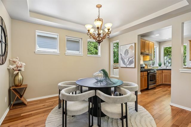 2528 Larchmount Dr NE, Issaquah, WA 98029