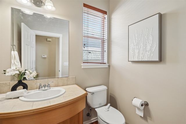 2528 Larchmount Dr NE, Issaquah, WA 98029