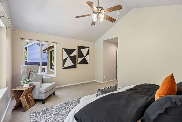 2528 Larchmount Dr NE, Issaquah, WA 98029