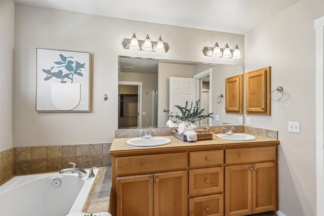 2528 Larchmount Dr NE, Issaquah, WA 98029