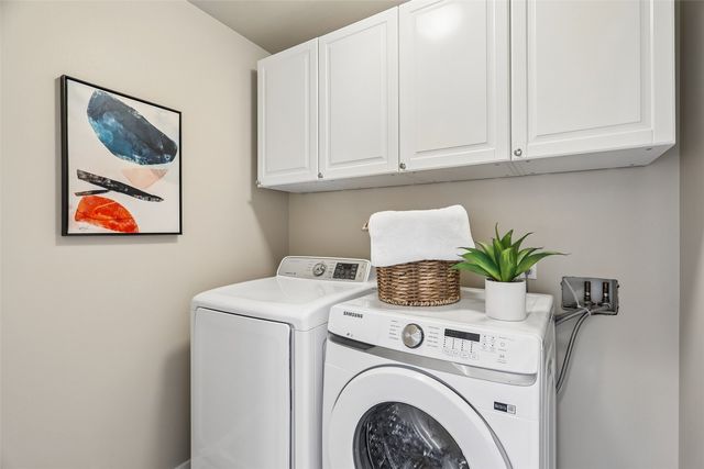 2528 Larchmount Dr NE, Issaquah, WA 98029