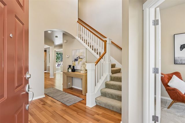 2528 Larchmount Dr NE, Issaquah, WA 98029