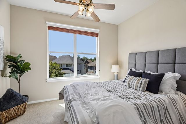 2528 Larchmount Dr NE, Issaquah, WA 98029