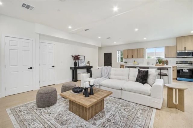 16623 Lake Avenue, Paramount, CA 90723