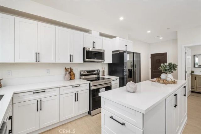 16623 Lake Avenue, Paramount, CA 90723
