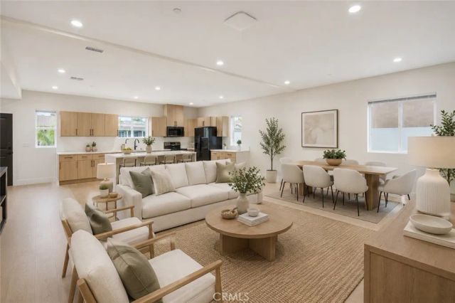 16623 Lake Avenue, Paramount, CA 90723