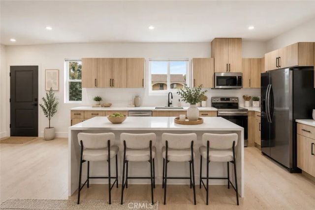 16623 Lake Avenue, Paramount, CA 90723