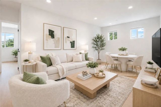 16623 Lake Avenue, Paramount, CA 90723