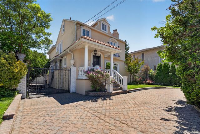 1425 Burton Street, Whitestone, NY 11357