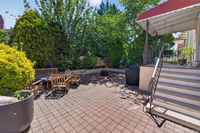 1425 Burton Street, Whitestone, NY 11357