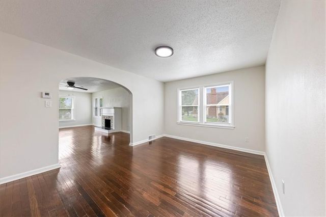 3646 Askew Avenue, Kansas City, MO 64128