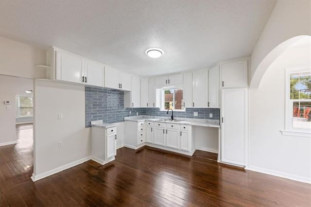 3646 Askew Avenue, Kansas City, MO 64128