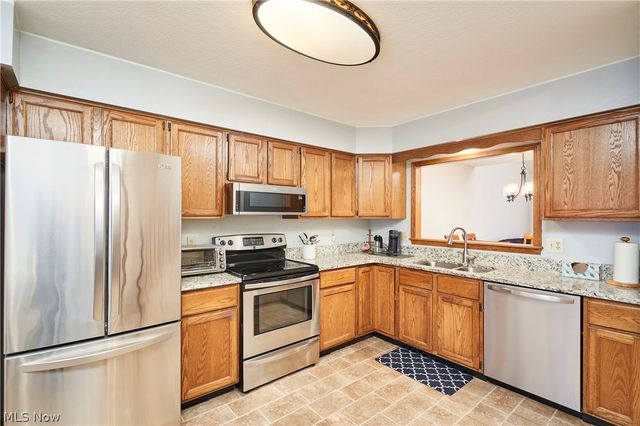 5161 Westwind Circle NW, North Canton, OH 44720