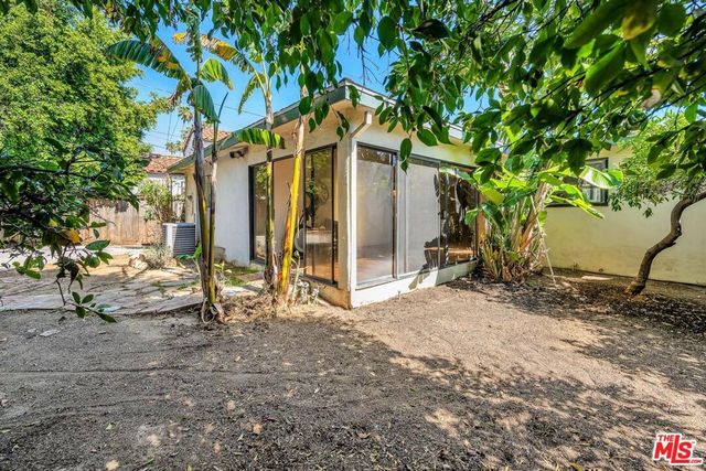 7369 Clinton Street, Los Angeles, CA 90036
