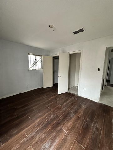 4937 E Ridge Creek Drive, Houston, TX 77053