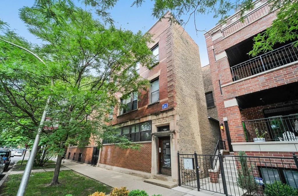 1250 W Grace Street 3F, Chicago, IL 60613