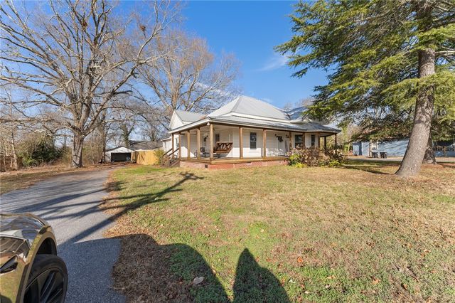 301 Blue Ridge Avenue, Belton, SC 29627