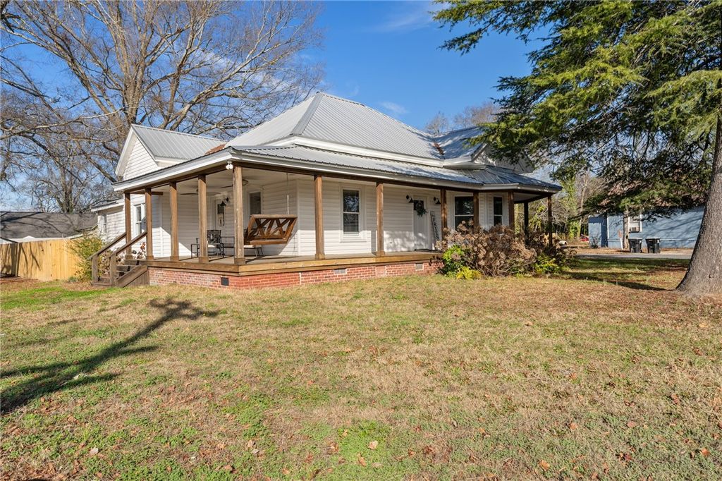 301 Blue Ridge Avenue, Belton, SC 29627